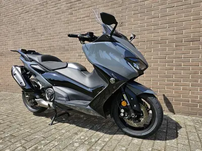 YAMAHA TMAX 560 – foto 2