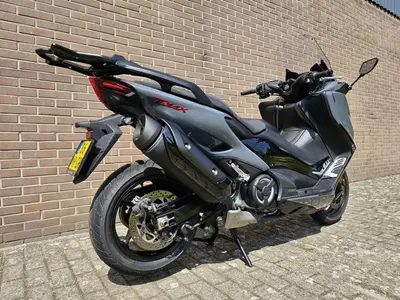 YAMAHA TMAX 560 – foto 3