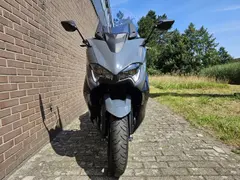 Yamaha T-MAX XP 560 A Tech max 2022 occasion – foto 12 van 14