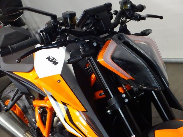 ktm - 1290-super-duke-r