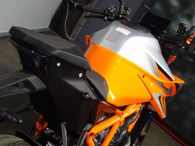 ktm - 1290-super-duke-r