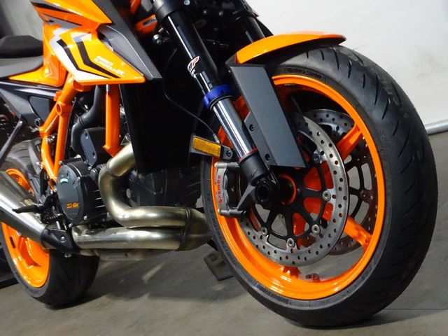 ktm - 1290-super-duke-r