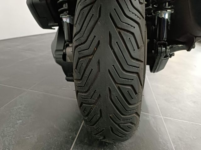 yamaha - x-max-300-abs