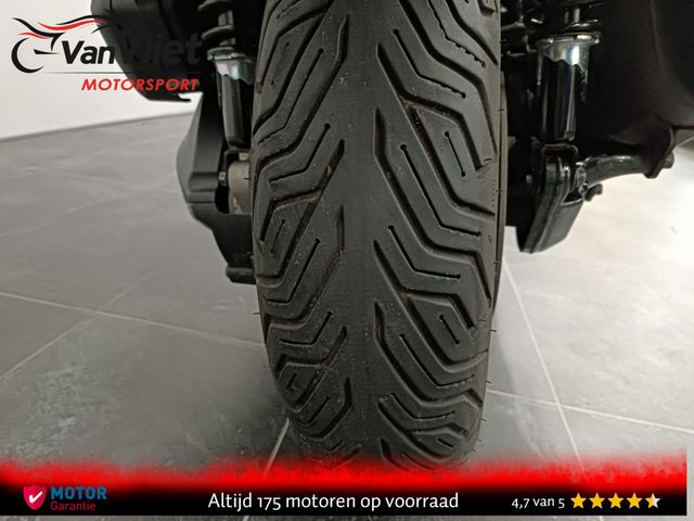 yamaha - x-max-300-abs
