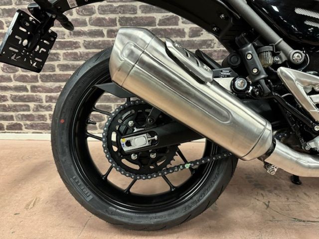 triumph - speed-400