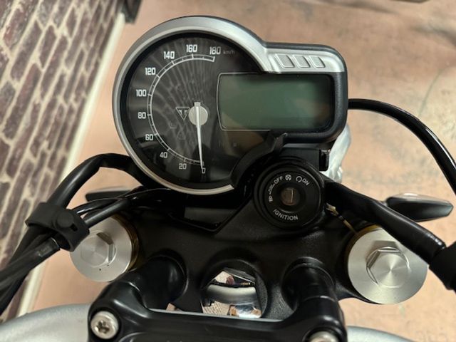 triumph - speed-400