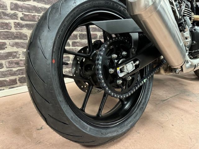 triumph - speed-400