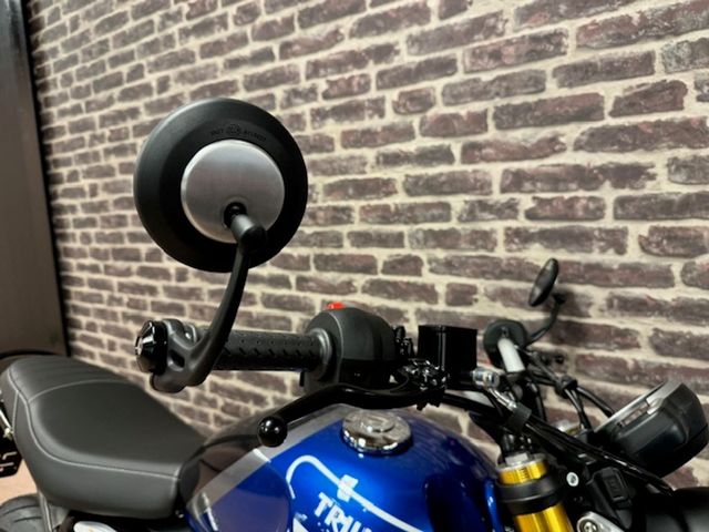 triumph - speed-400