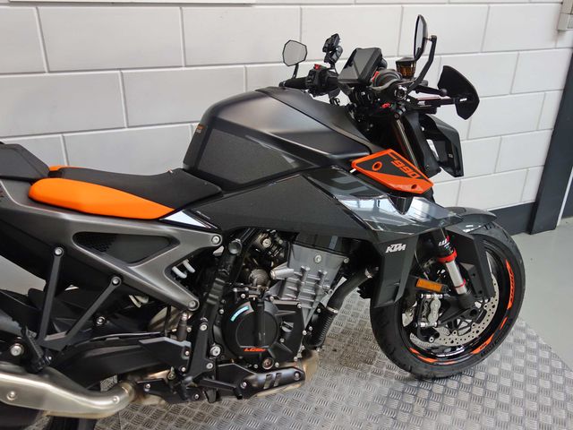 ktm - 990-duke