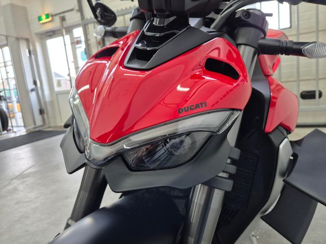 ducati - streetfighter-v2