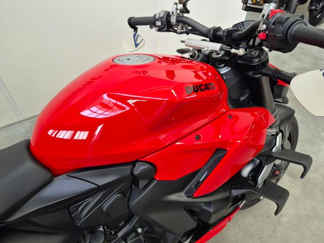 ducati - streetfighter-v2