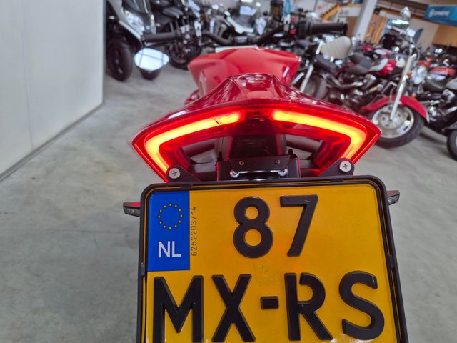 ducati - streetfighter-v2