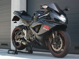 SUZUKI GSX-R 750
