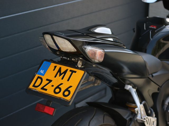 suzuki - gsx-r-750
