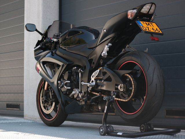 suzuki - gsx-r-750