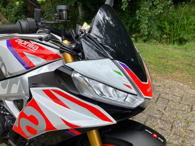 aprilia - tuono--v4-1100-factory