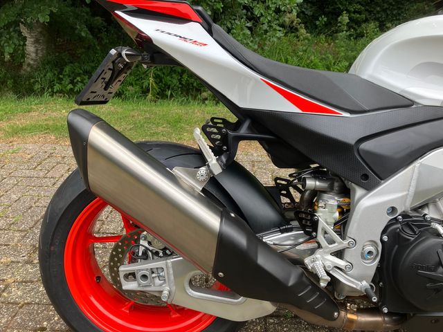 aprilia - tuono--v4-1100-factory