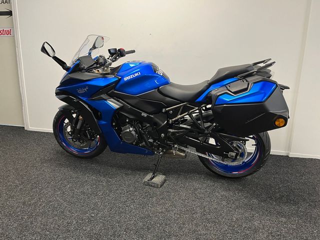 suzuki - gsx-s-1000-gt
