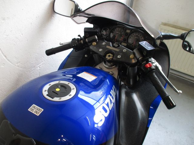 suzuki - gsx-r-1300-hayabusa