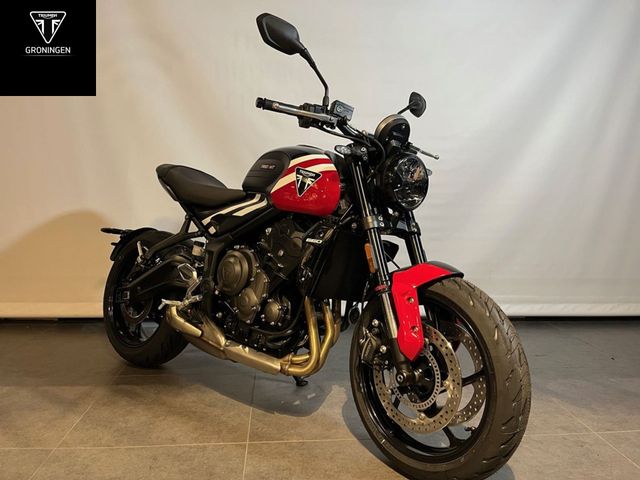 triumph - trident-660