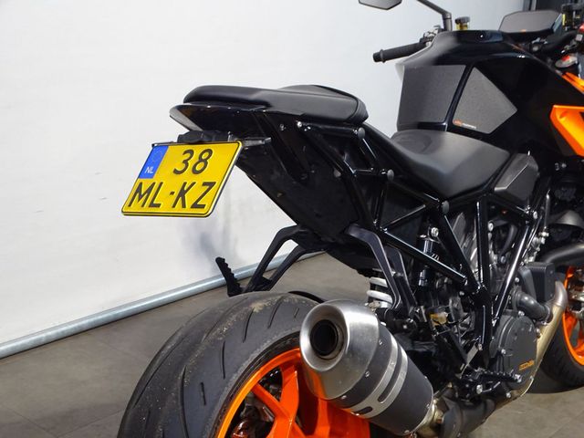 ktm - 1290-super-duke-r