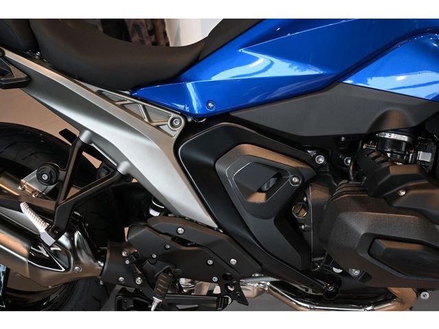 bmw - r-1300-rs