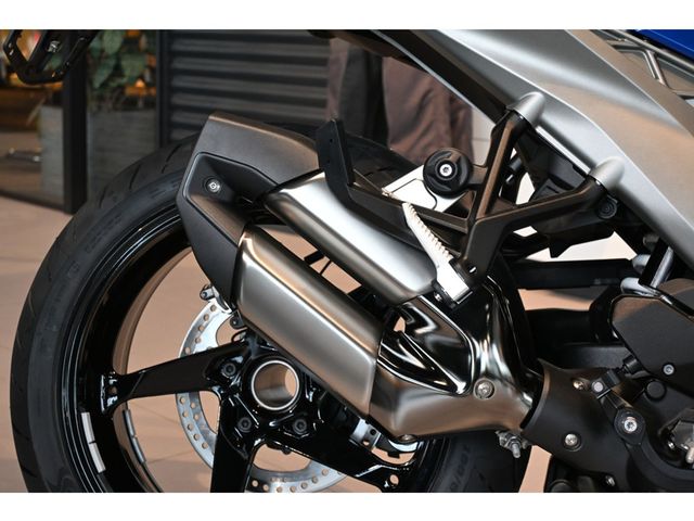 bmw - r-1300-rs