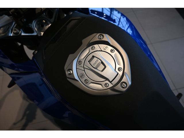 bmw - r-1300-rs