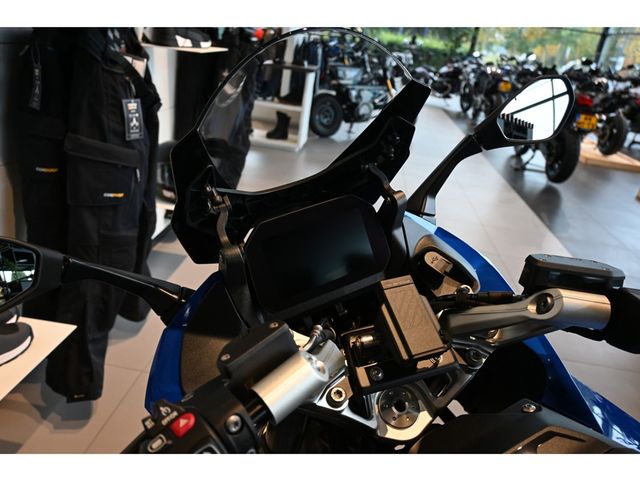 bmw - r-1300-rs