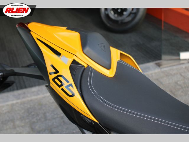 triumph - street-triple-rs