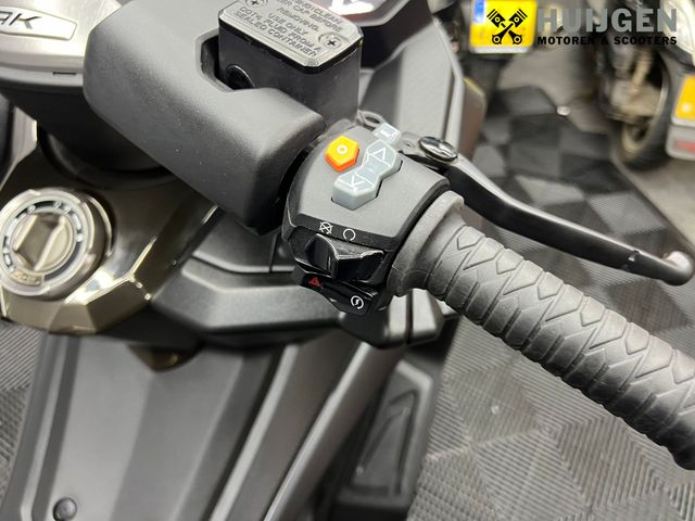 kymco - ak-550