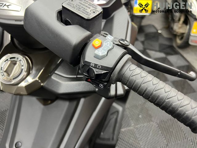 kymco - ak-550