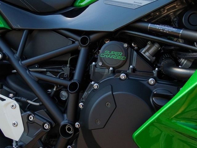 kawasaki - ninja-h2-sx-se