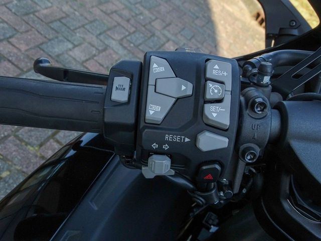 kawasaki - ninja-h2-sx-se