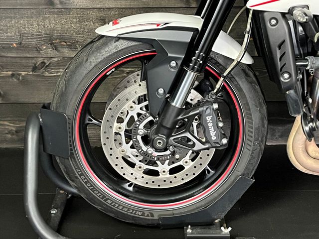 triumph - street-triple-r