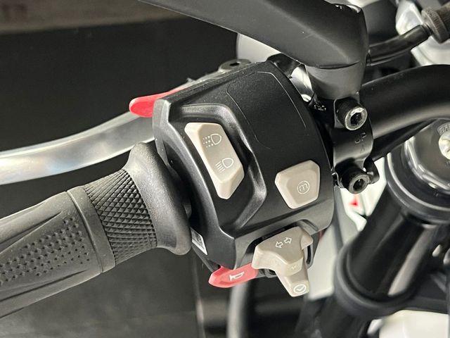 triumph - street-triple-r