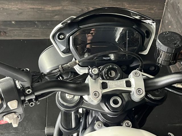 triumph - street-triple-r