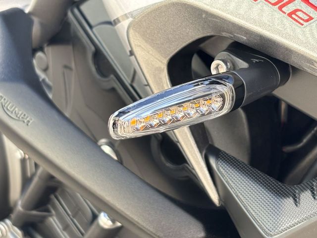 triumph - street-triple-rs