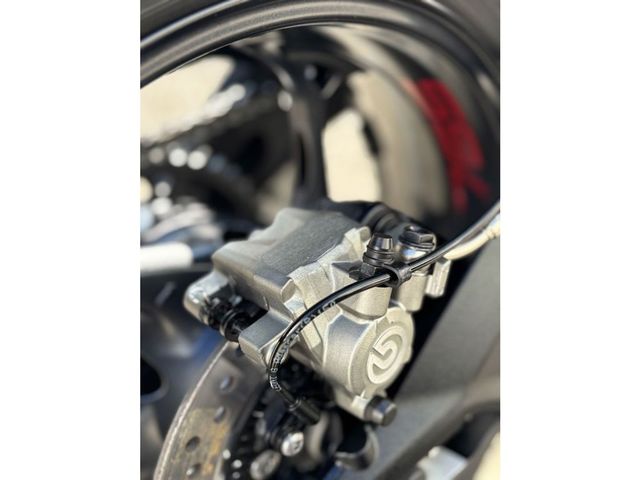 triumph - street-triple-rs