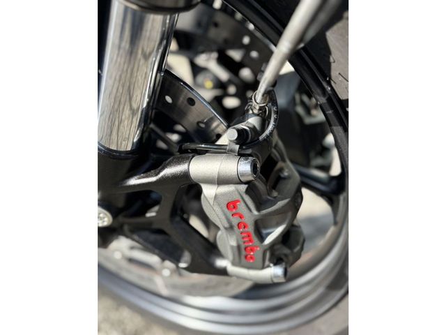 triumph - street-triple-rs