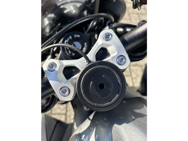 triumph - street-triple-rs