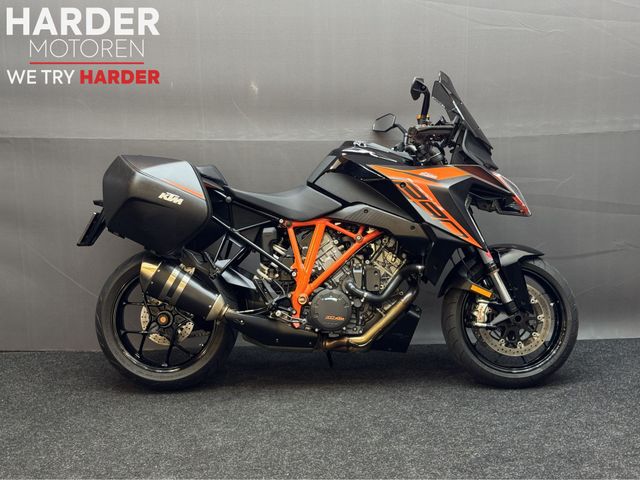ktm - 1290-super-duke-gt