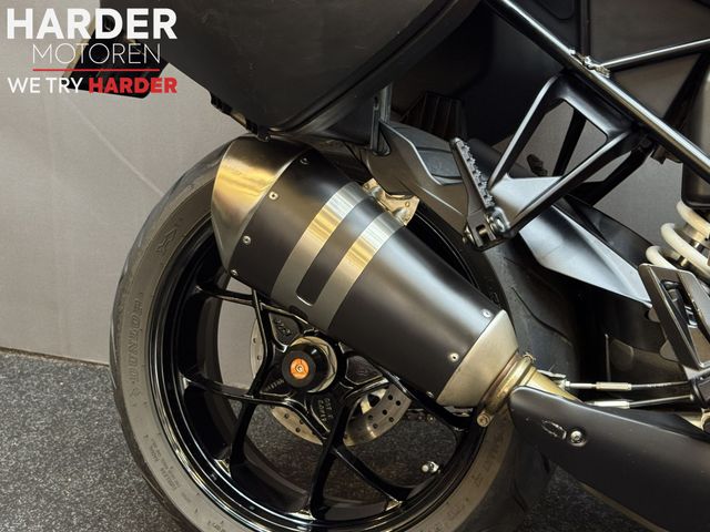ktm - 1290-super-duke-gt