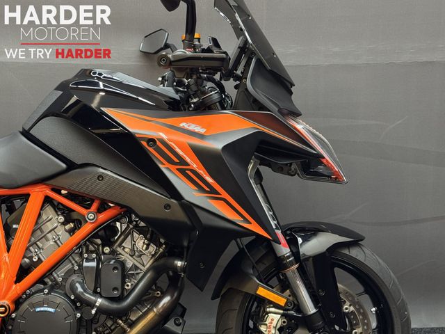ktm - 1290-super-duke-gt