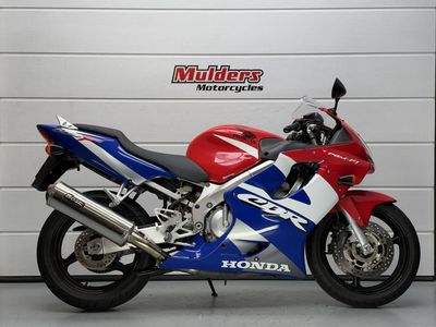 HONDA CBR 600 F – foto 2