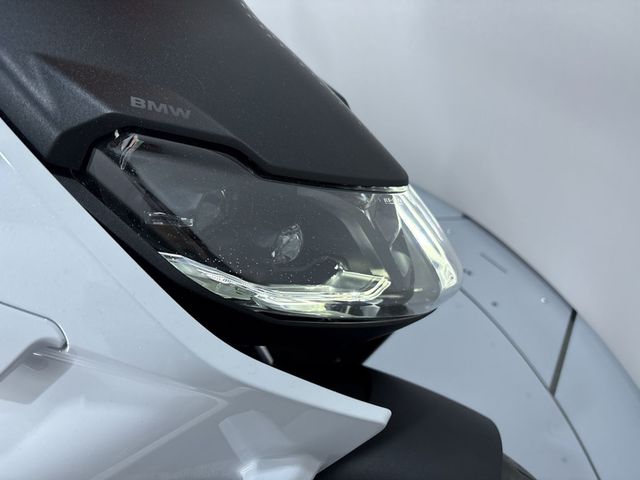 bmw - ce-04