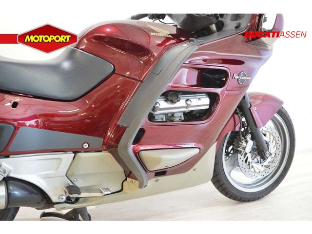 honda - st-1100-pan-european