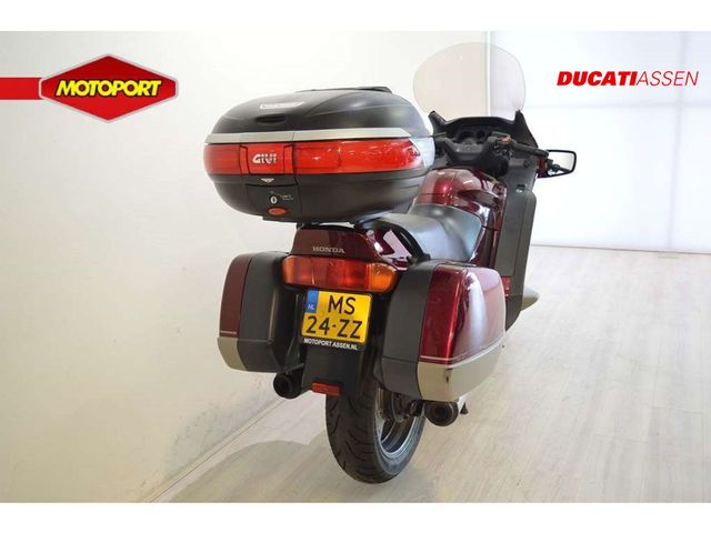 honda - st-1100-pan-european
