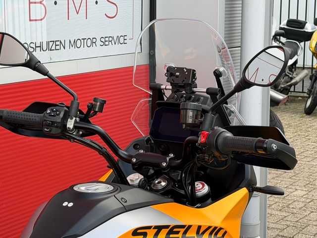 moto-guzzi - stelvio