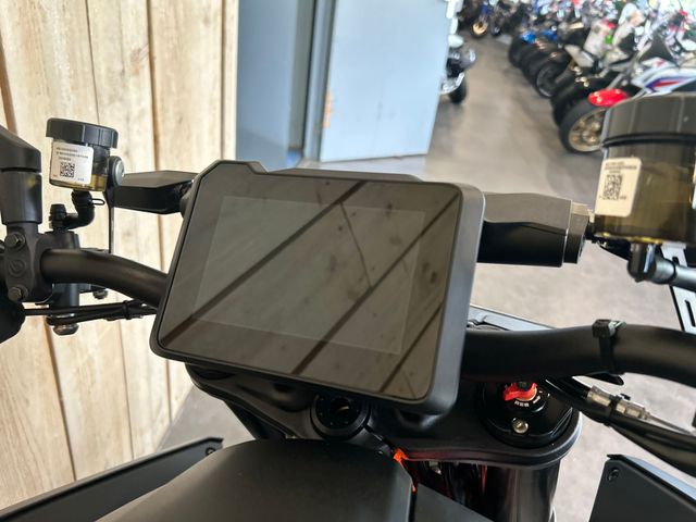 ktm - 1390-super-duke-r